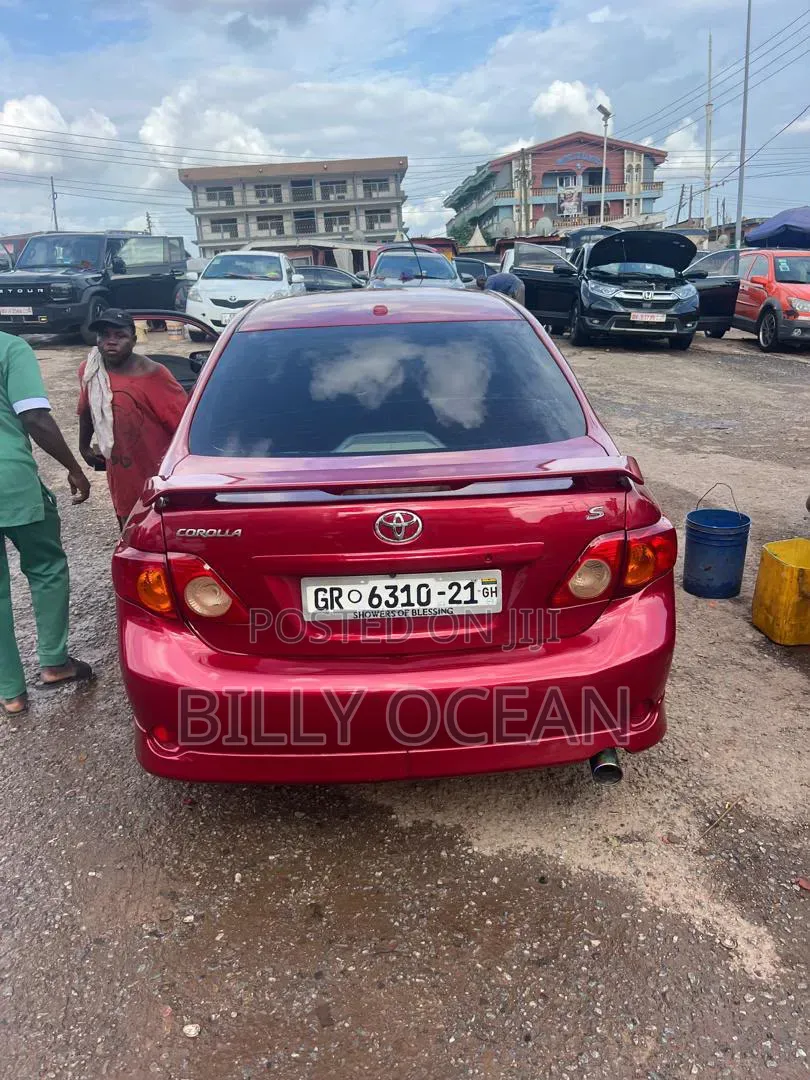 Toyota Corolla 2010 Red