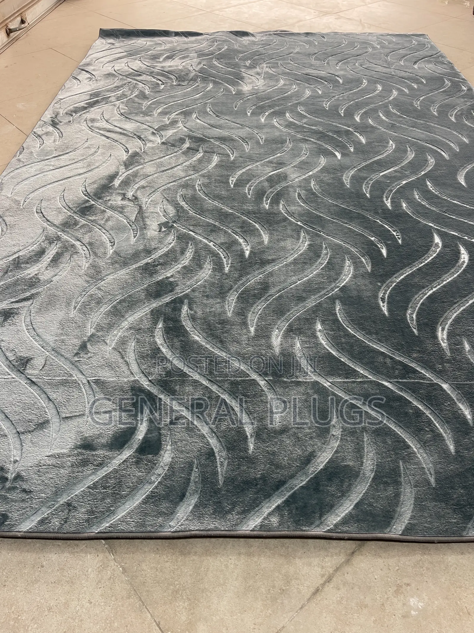 Elevate Your Interior Instantly With Our Fluffy Soft Carpet (200x300cm