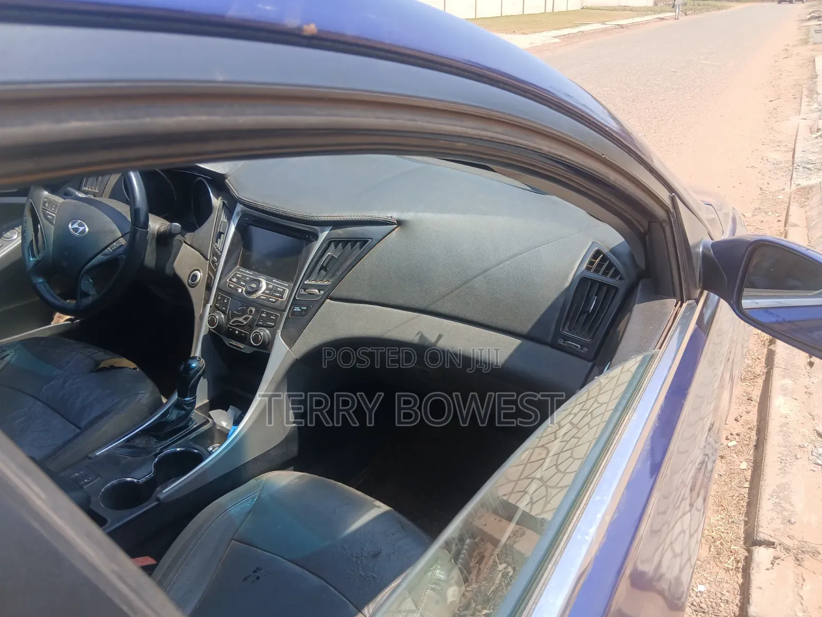Hyundai Sonata Limited Sedan FWD (2.4L 4cyl 6A) 2012 Blue