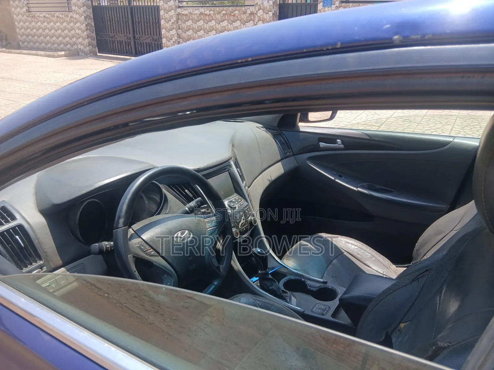 Hyundai Sonata Limited Sedan FWD (2.4L 4cyl 6A) 2012 Blue