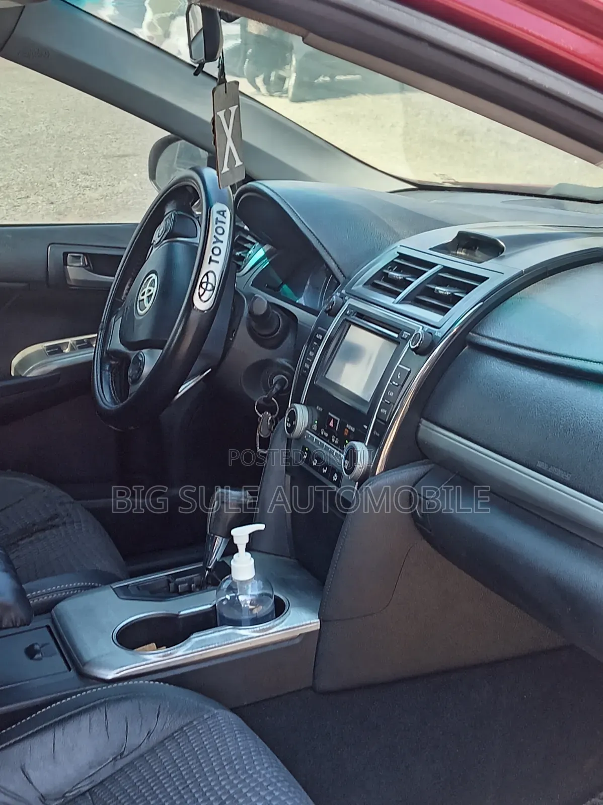 Toyota Camry SE 4dr Sedan (2.5L 4cyl 6A) 2012 Red