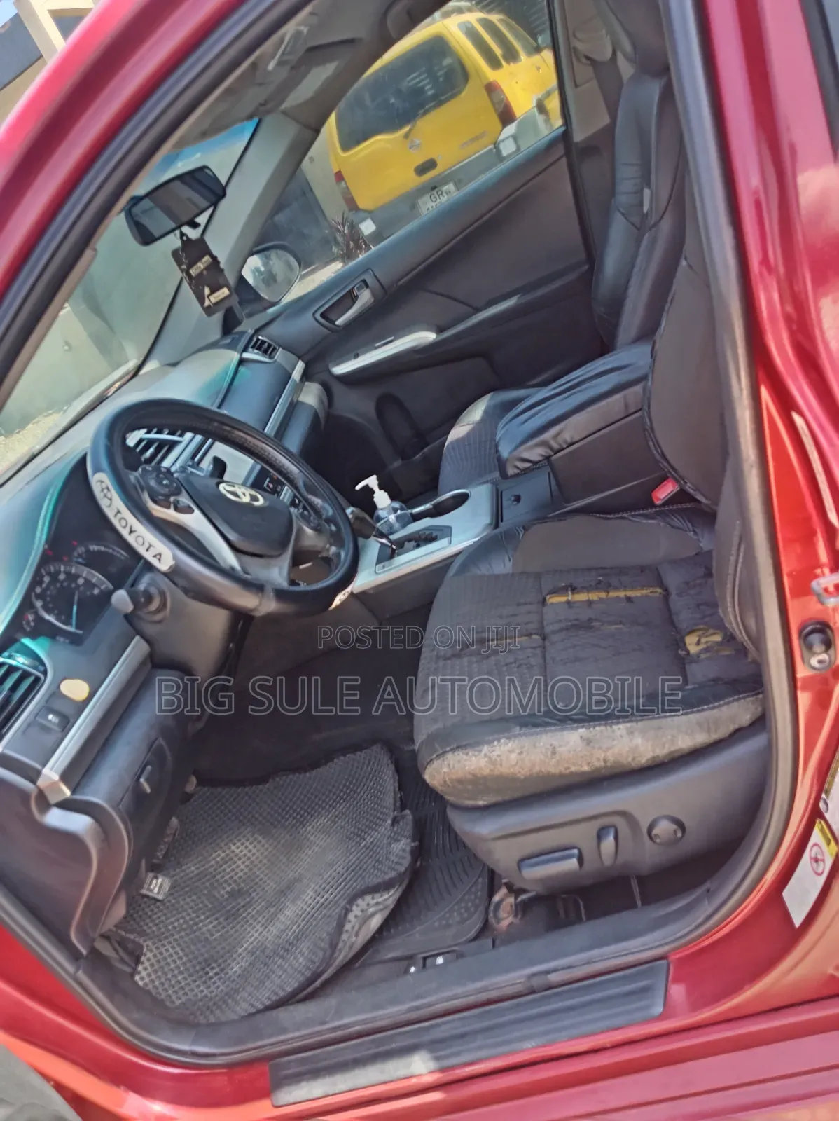 Toyota Camry SE 4dr Sedan (2.5L 4cyl 6A) 2012 Red