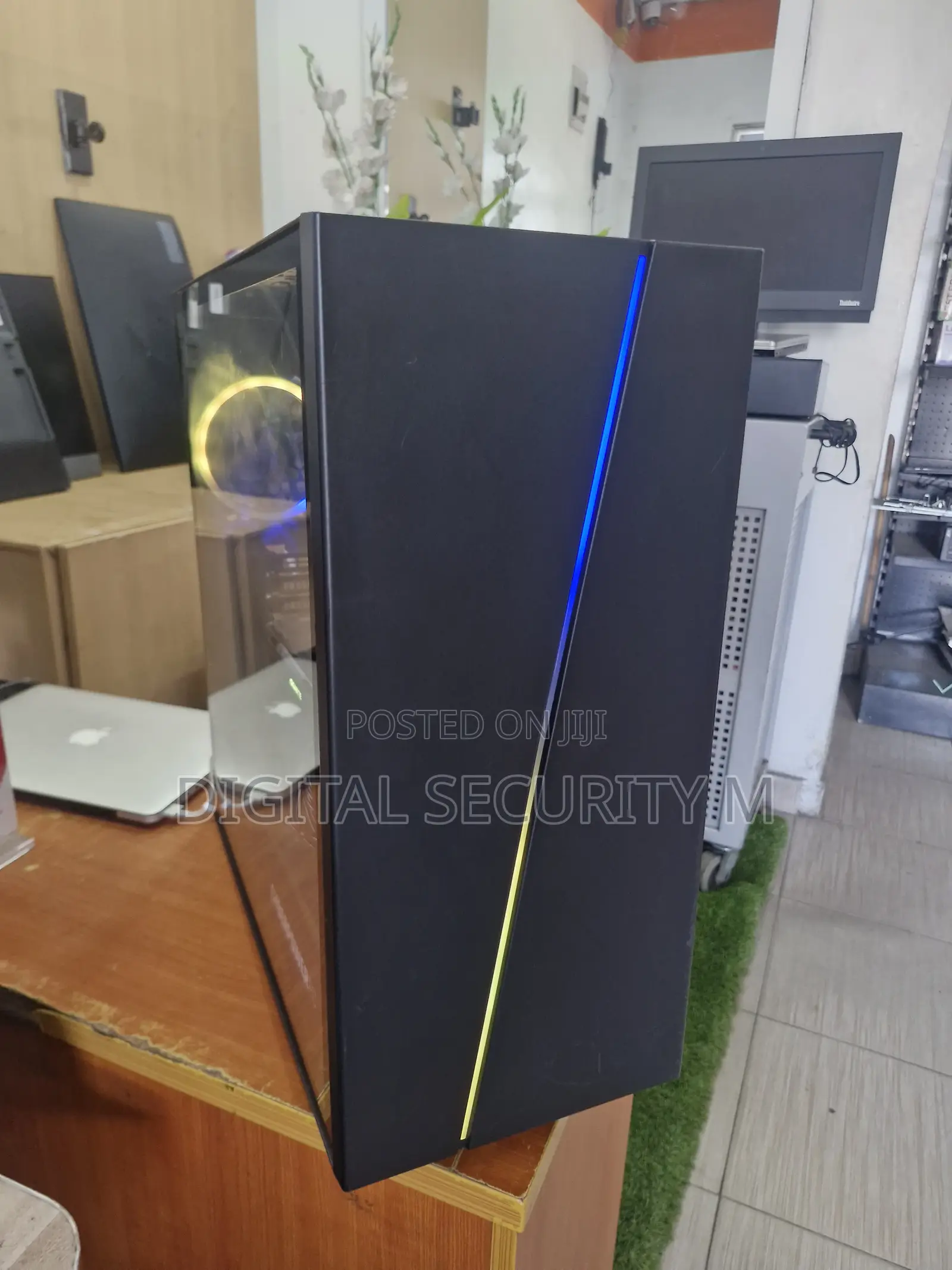 Desktop Computer Asus 16GB AMD Ryzen 7 SSD 1T