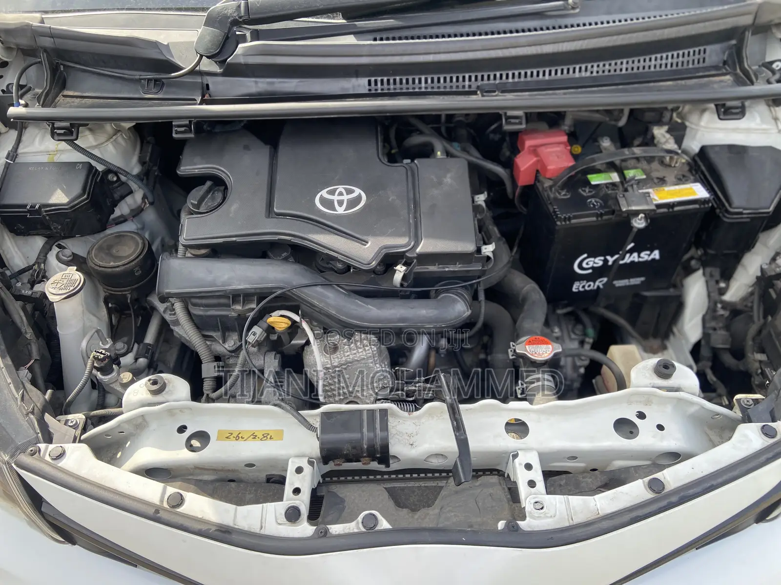 Toyota Vitz 1.0 FWD 5dr 2015 White