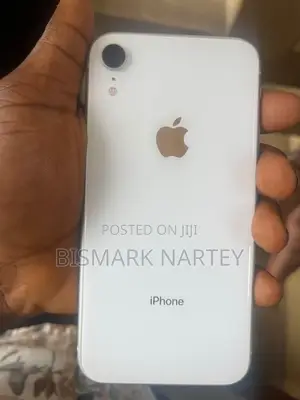Apple iPhone XR 64 GB White