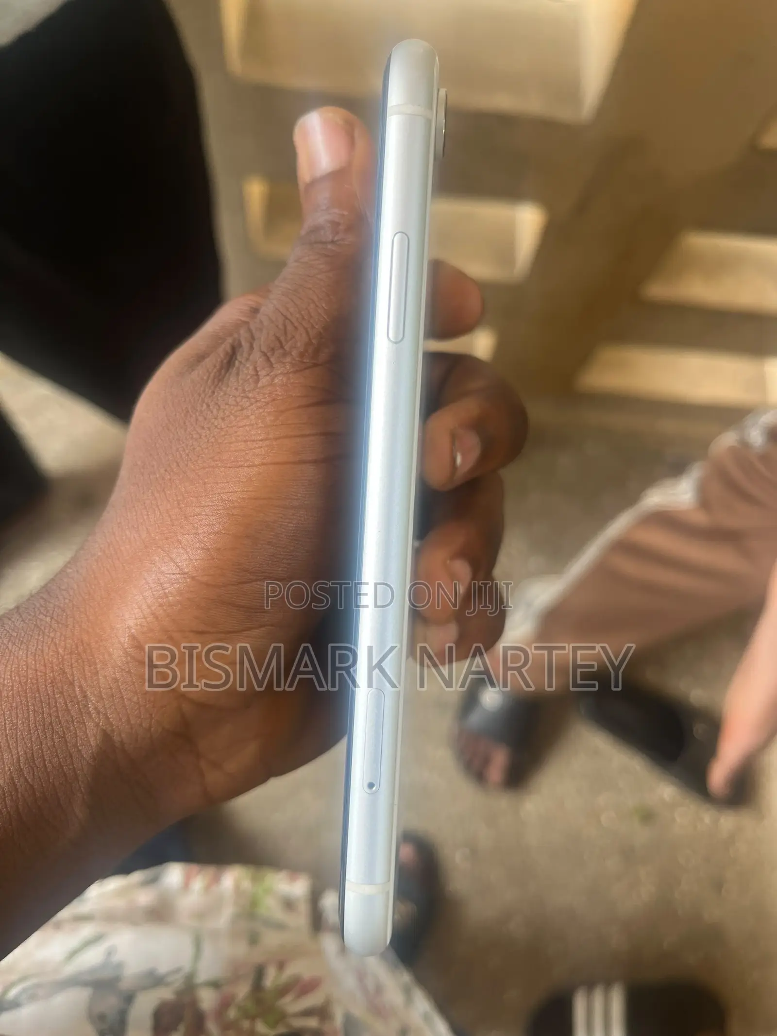 Apple iPhone XR 64 GB White