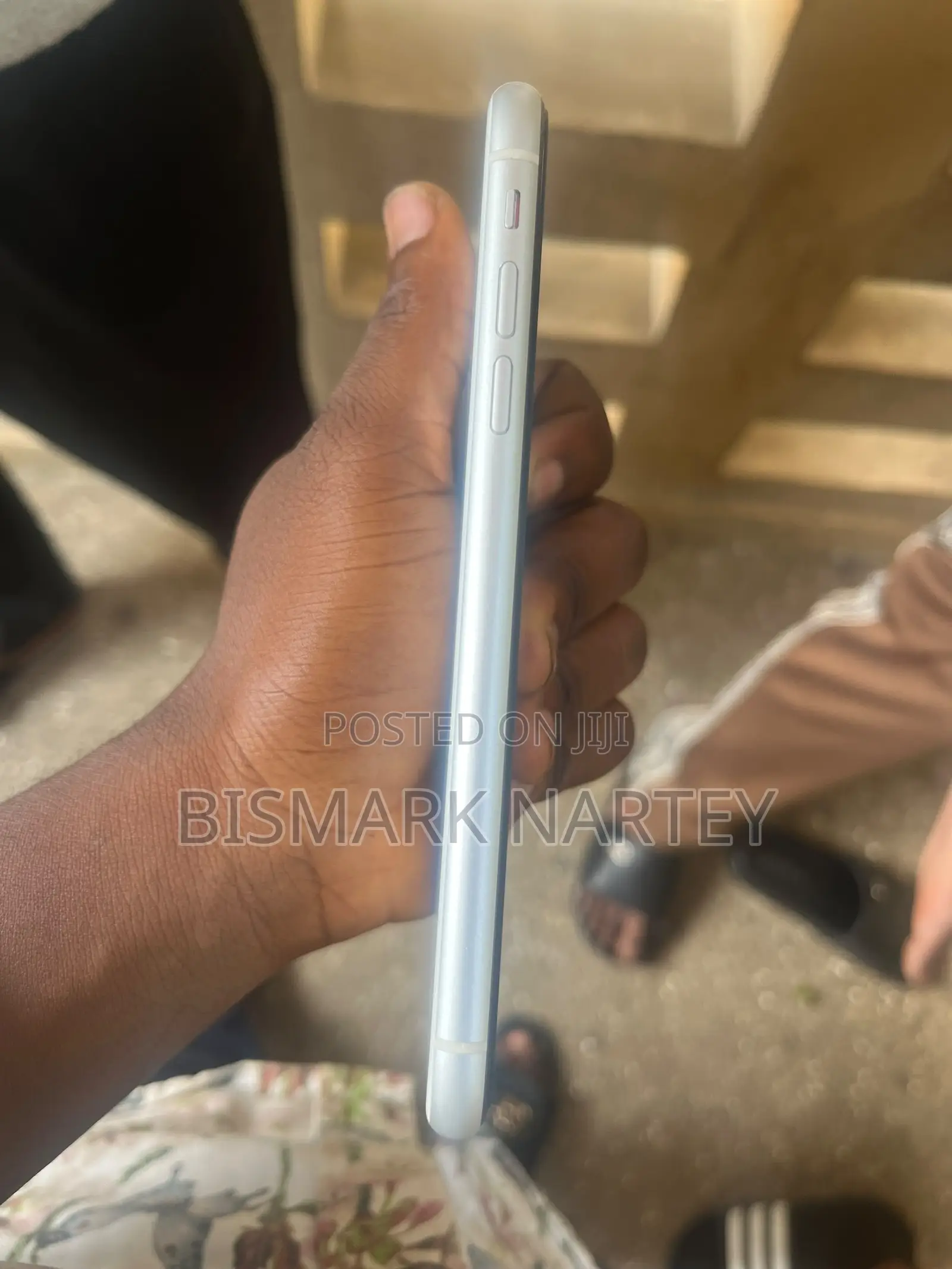 Apple iPhone XR 64 GB White