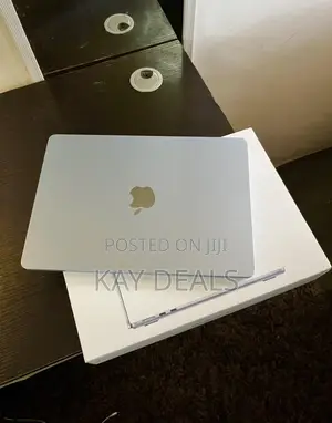 Laptop Apple MacBook Air 2026 M5 16GB Apple M5 SSD 512GB