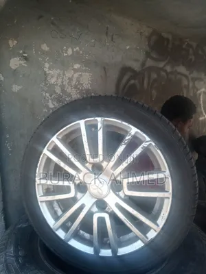 Nissan Sentra/ Venza Rim 16
