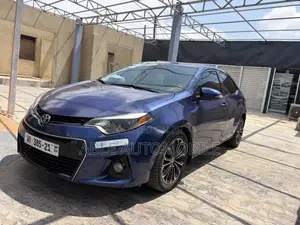 Toyota Corolla S 4dr Sedan (1.8L 4cyl CVT) 2015 Blue