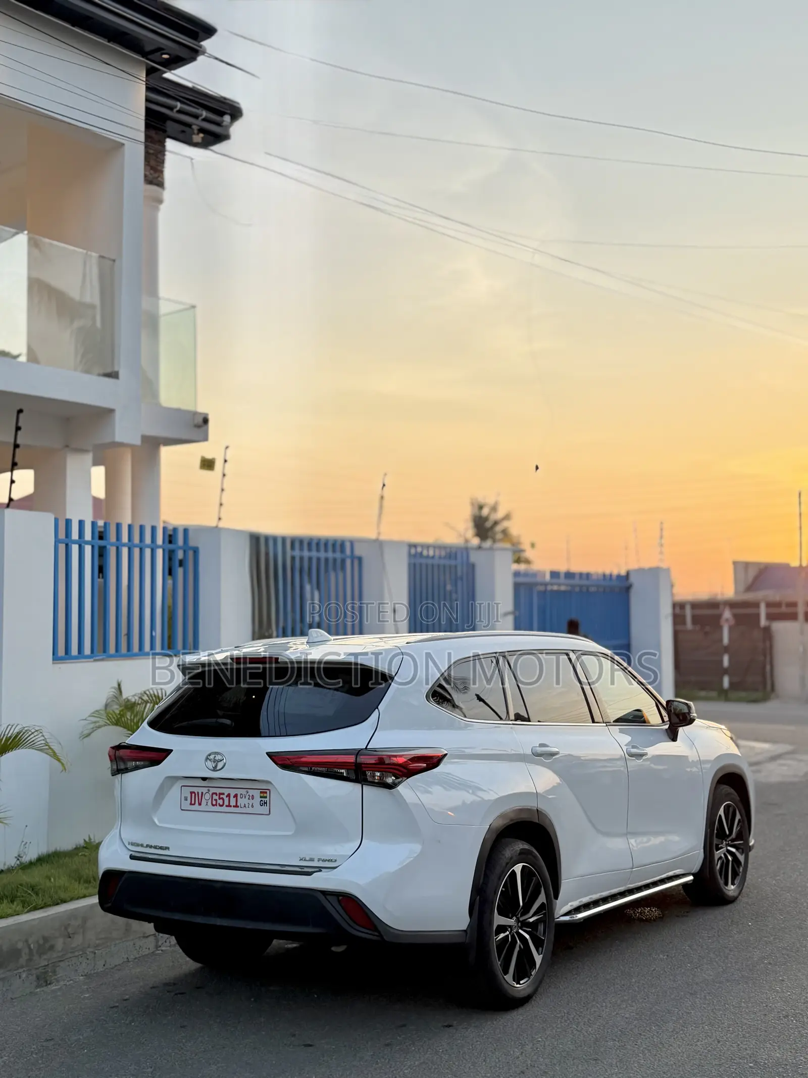 Toyota Highlander XLE AWD 2023 White