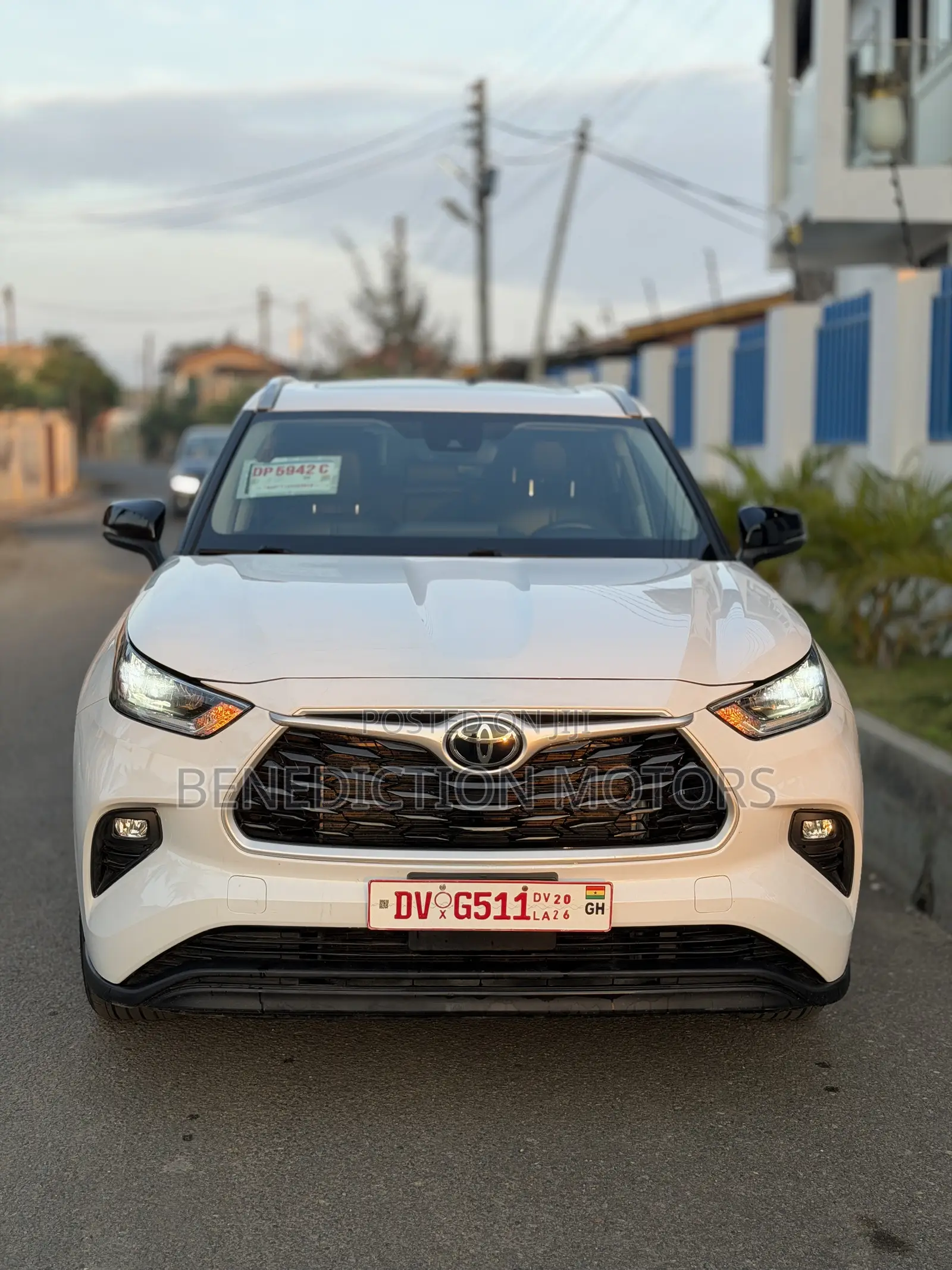 Toyota Highlander XLE AWD 2023 White