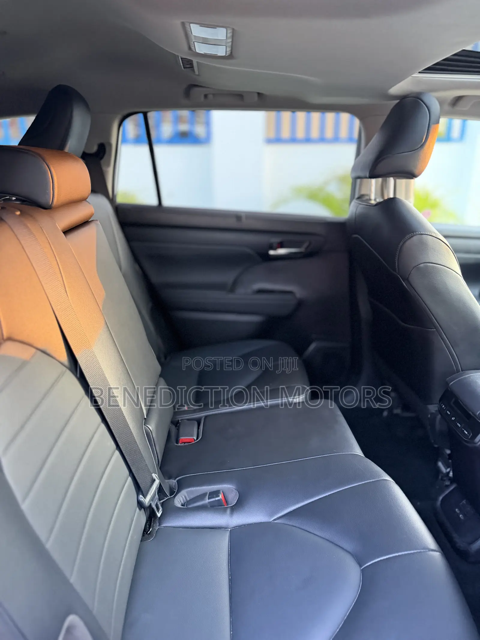 Toyota Highlander XLE AWD 2023 White