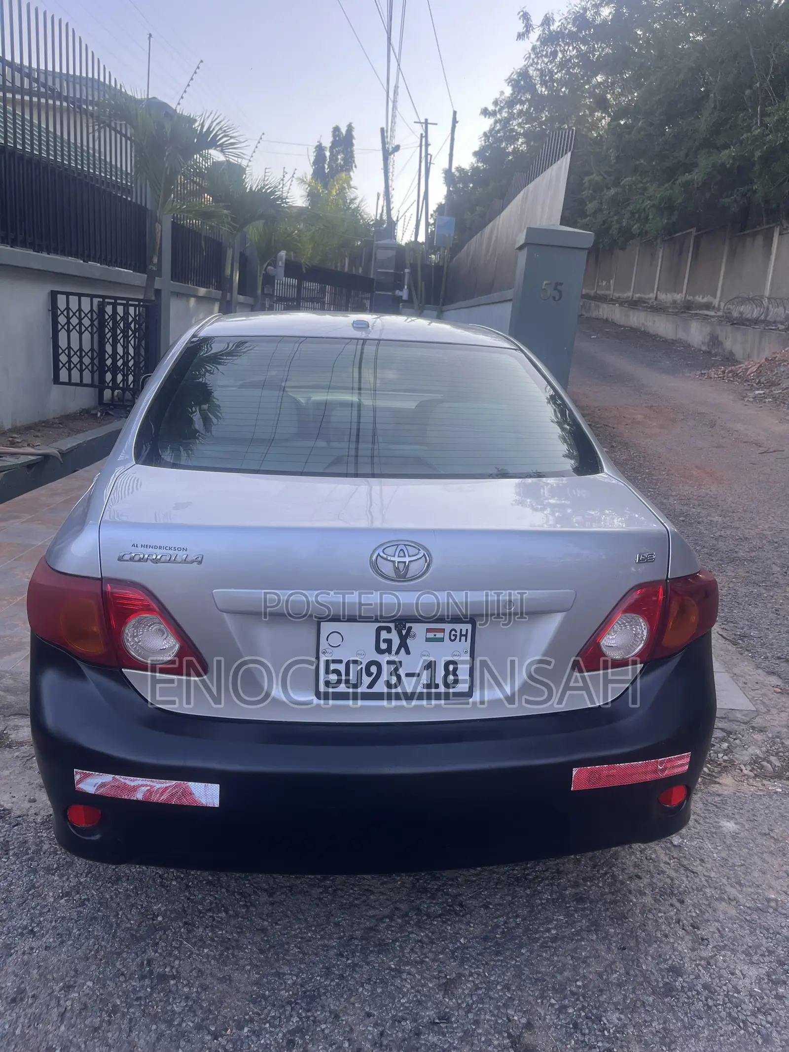 Toyota Corolla LE 4dr Sedan (1.8L 4cyl 4A) 2010 Silver