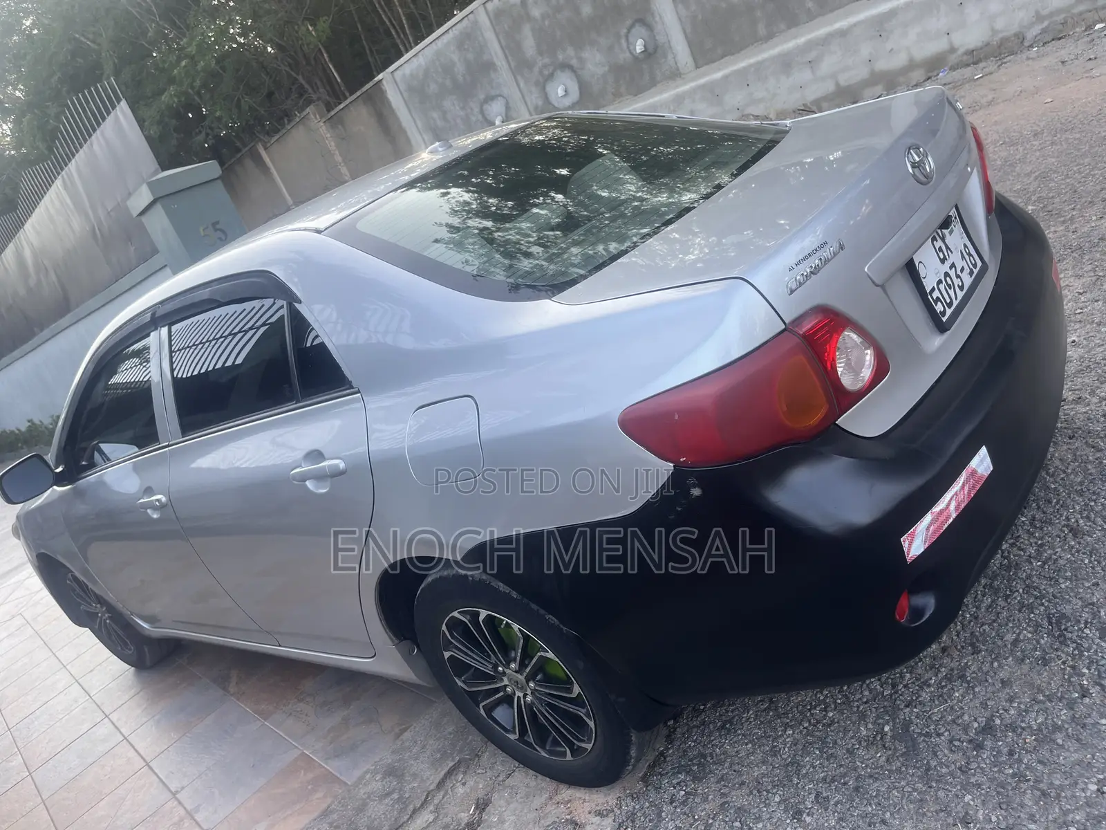 Toyota Corolla LE 4dr Sedan (1.8L 4cyl 4A) 2010 Silver