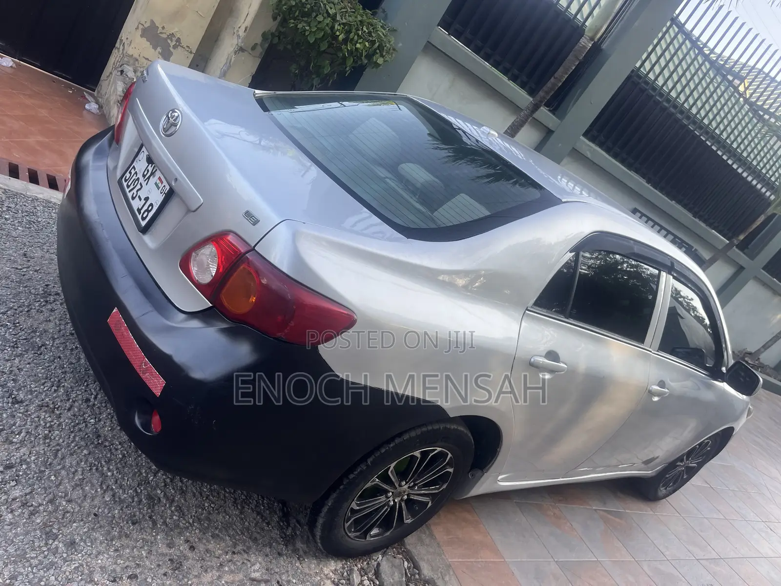 Toyota Corolla LE 4dr Sedan (1.8L 4cyl 4A) 2010 Silver