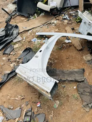 Honda Accord 2018, 2019, 2020, 2021 and 2022 Middle Pole