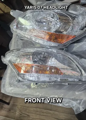 Yaris 07 Headlight