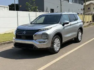 Mitsubishi Outlander SEL 2022 Silver