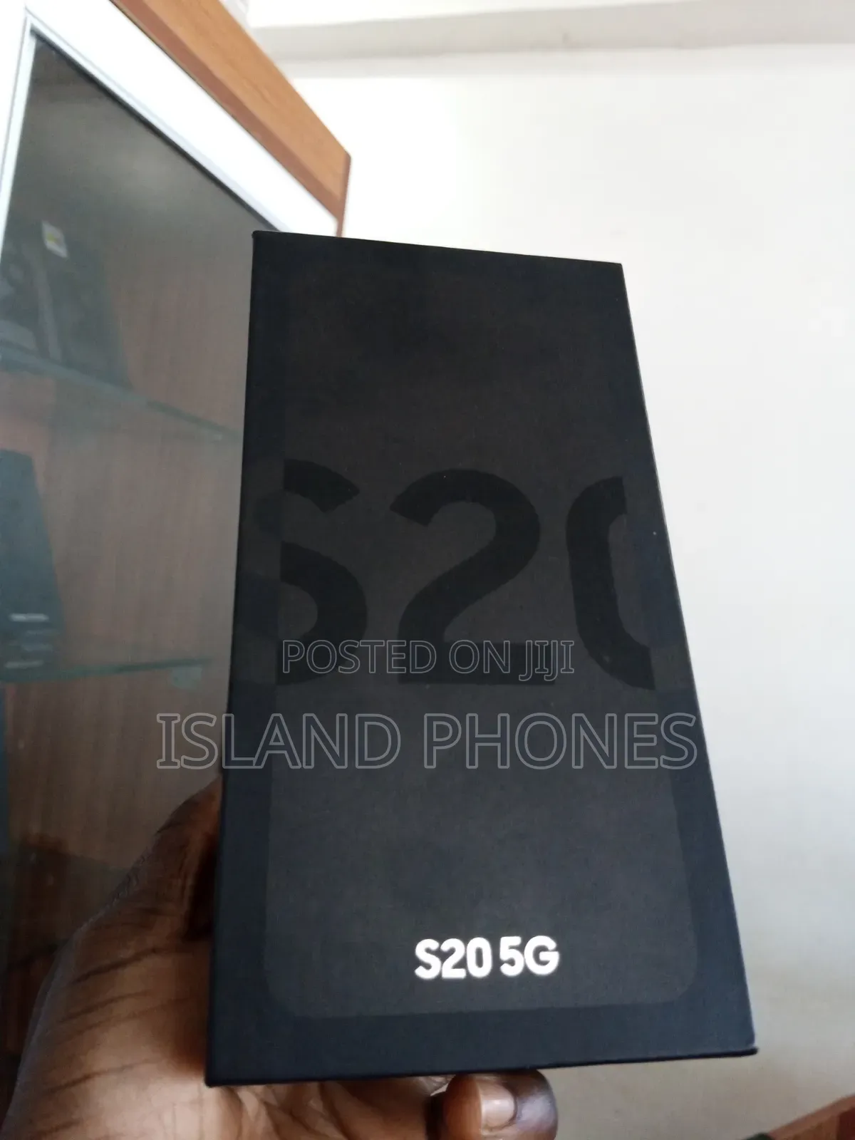 New Samsung Galaxy S20 128 GB Gray