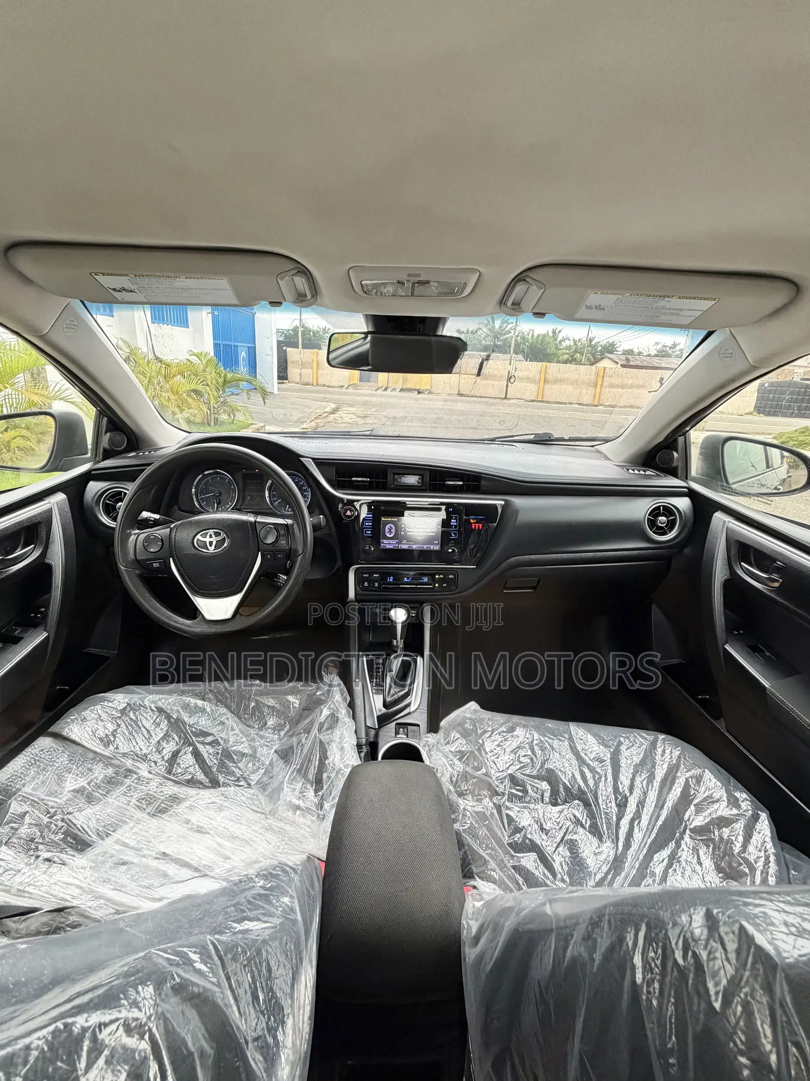 Toyota Corolla LE Eco (1.8L 4cyl 2A) 2019 Gray