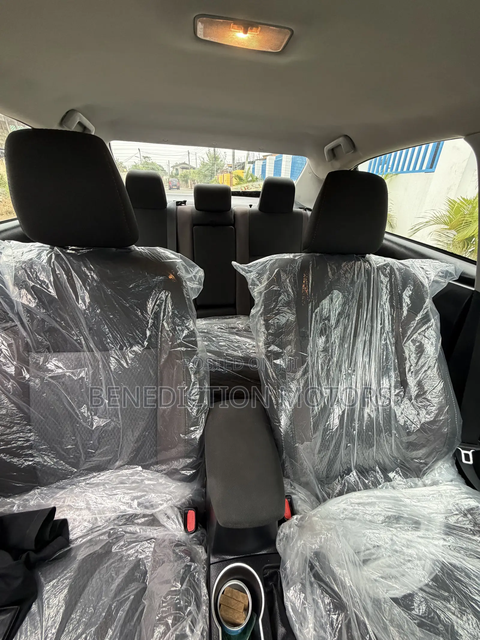Toyota Corolla LE Eco (1.8L 4cyl 2A) 2019 Gray