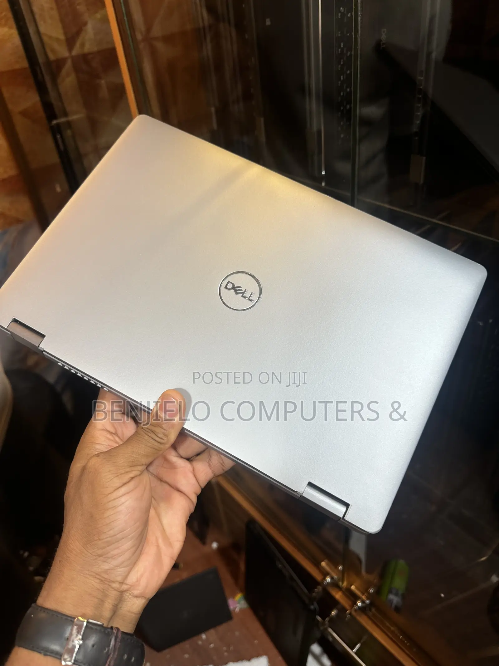 Laptop Dell Latitude 5300 2-in-1 16GB Intel Core i5 SSD 256GB