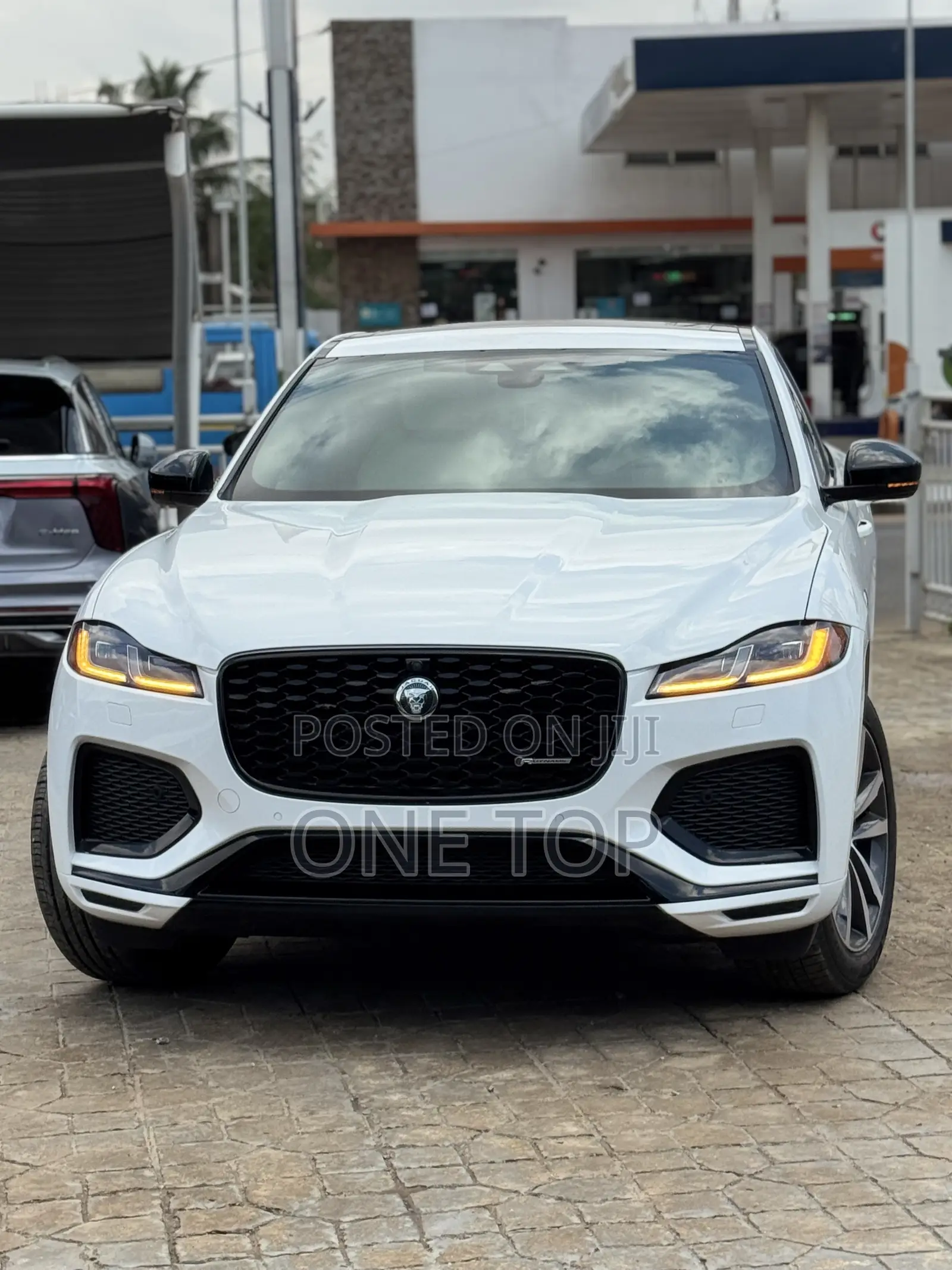 Jaguar F-Pace P250 R-Dynamic S AWD 2024 White