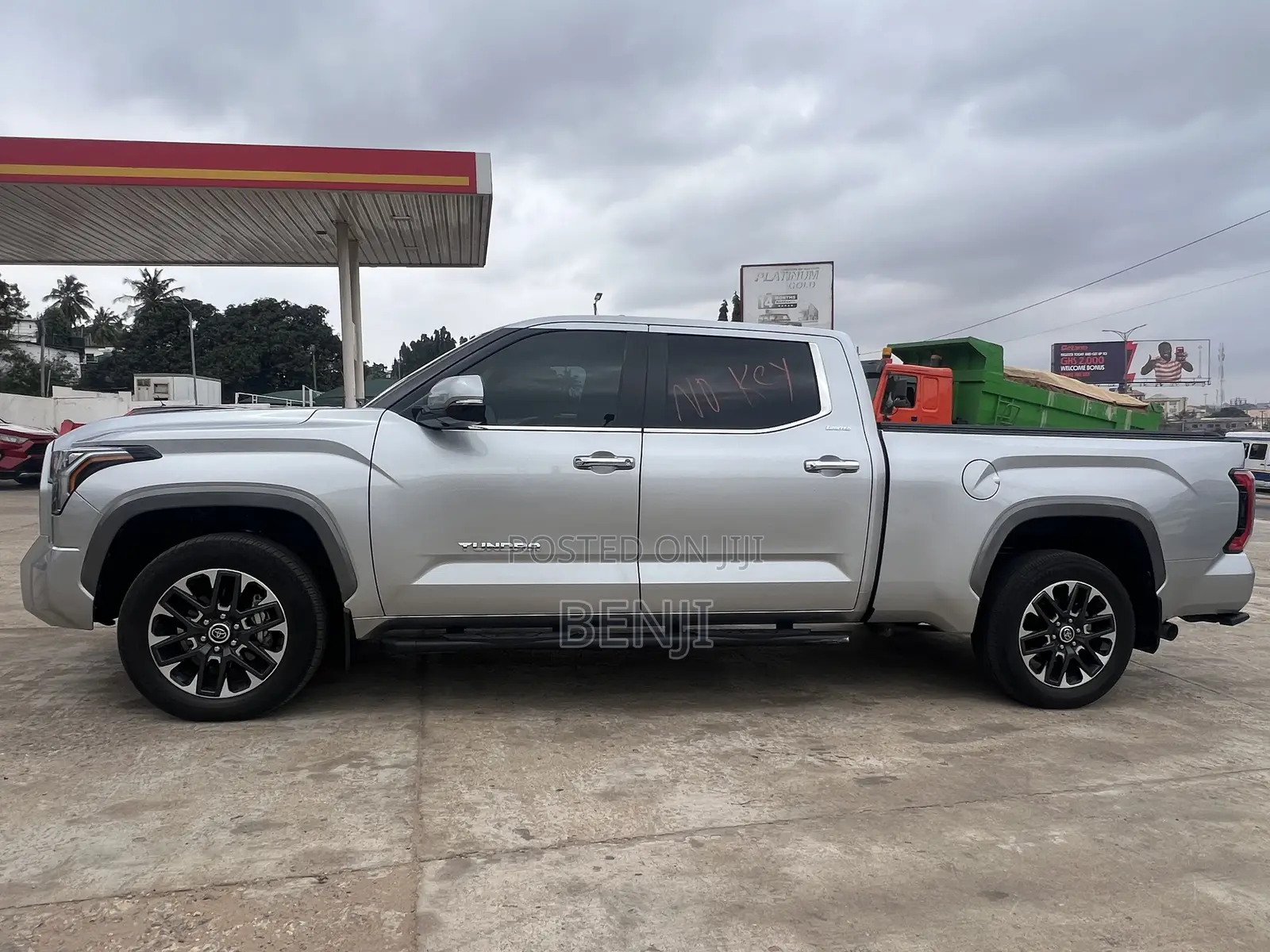 Toyota Tundra 2024 Silver