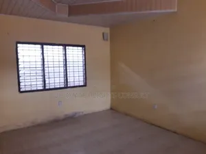 2bdrm House in Lapaz Tabora, Nyanmekye for rent