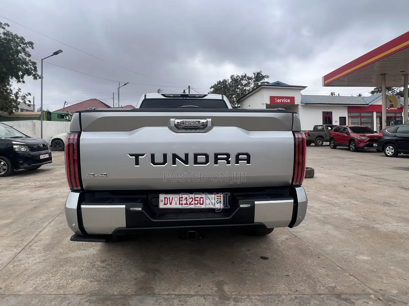 Toyota Tundra 2024 Silver