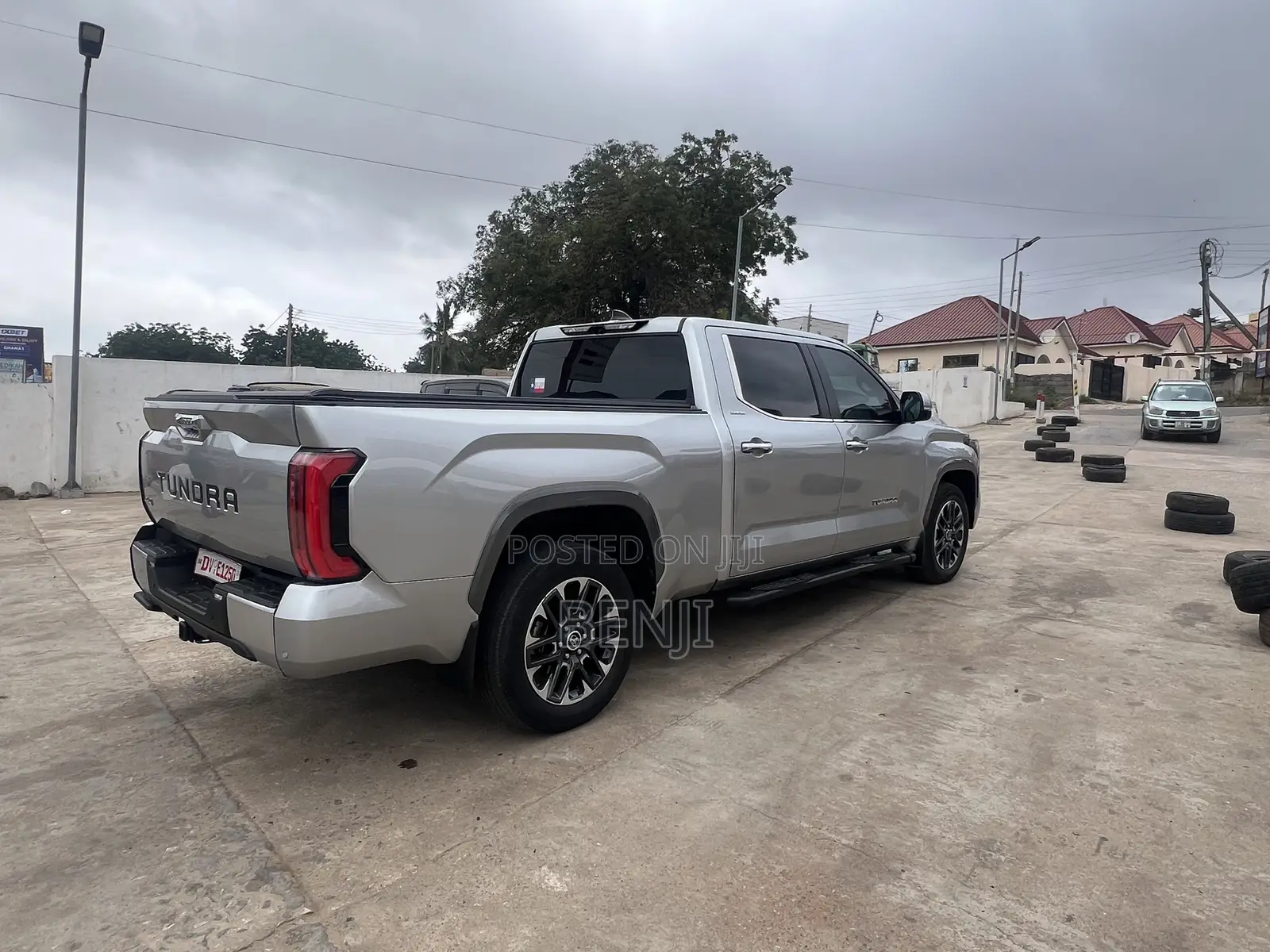 Toyota Tundra 2024 Silver