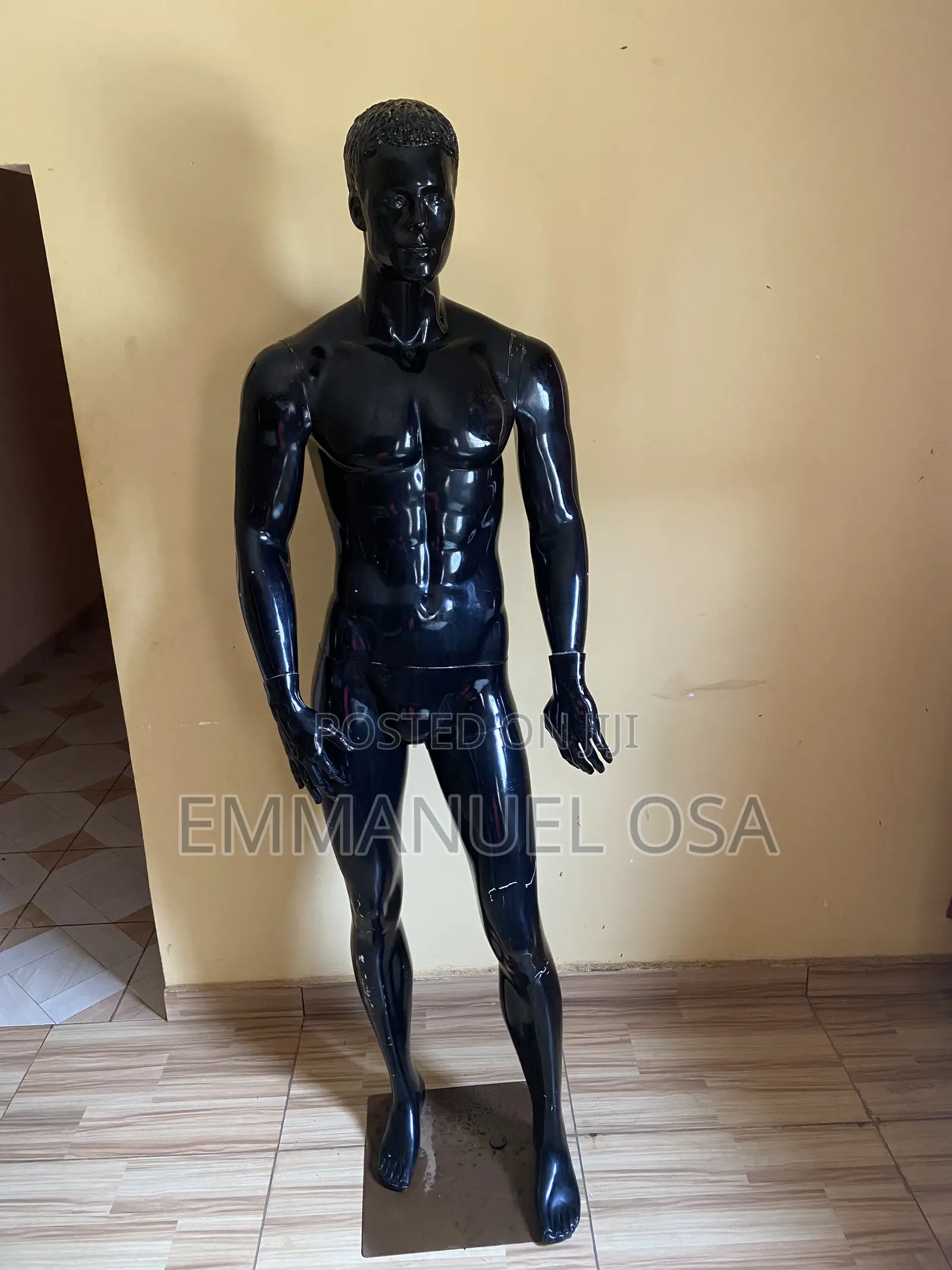 Full-Body Glossy Black Male Mannequin – Excellent Condition