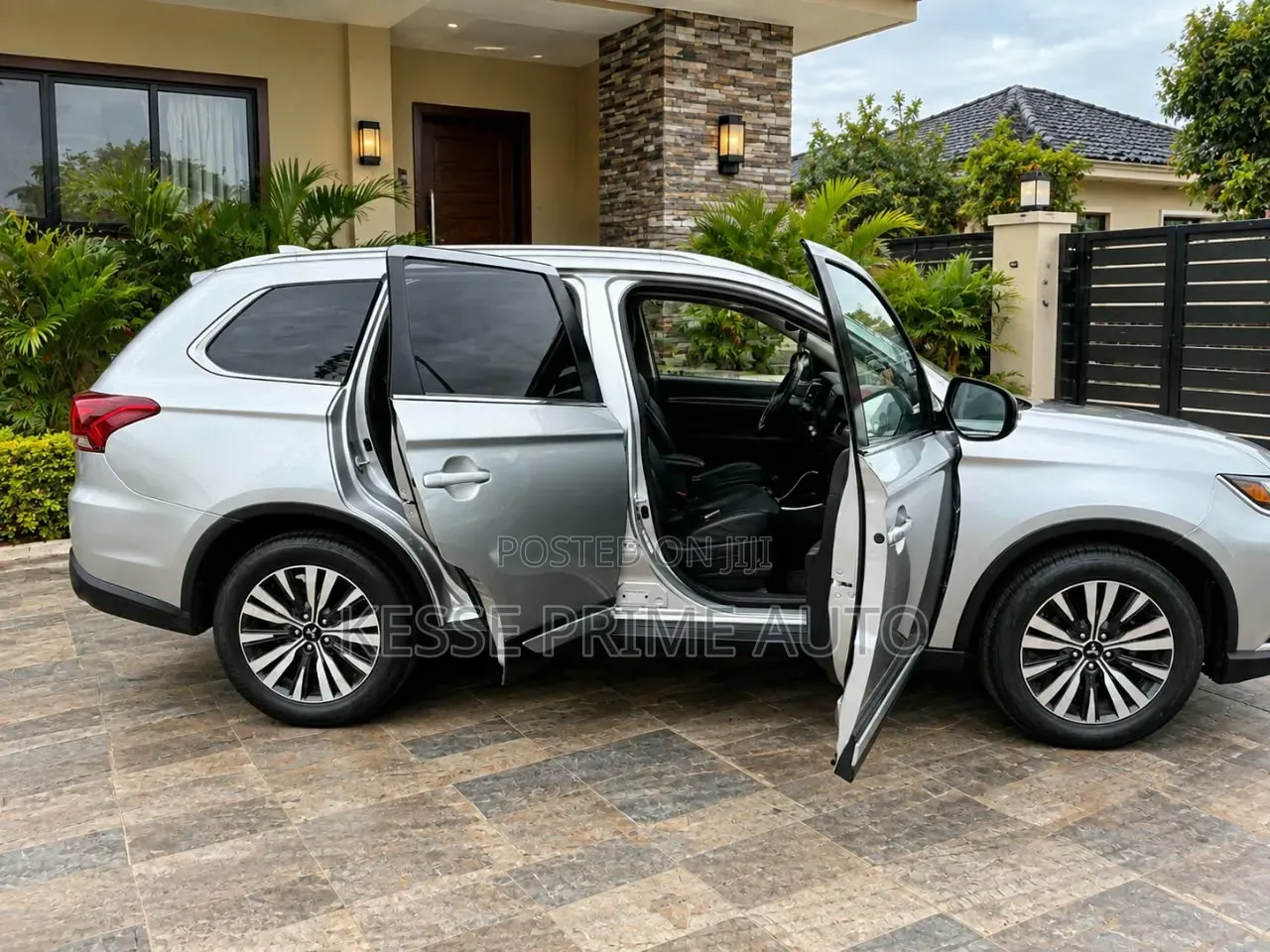Mitsubishi Outlander SEL S-AWC 2020 Silver