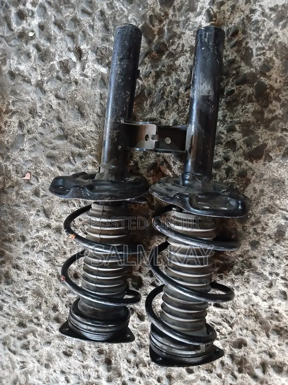 Outlander 2020,2021,2022,2023,2024,2025 Front Shocks Korea/Japan Used