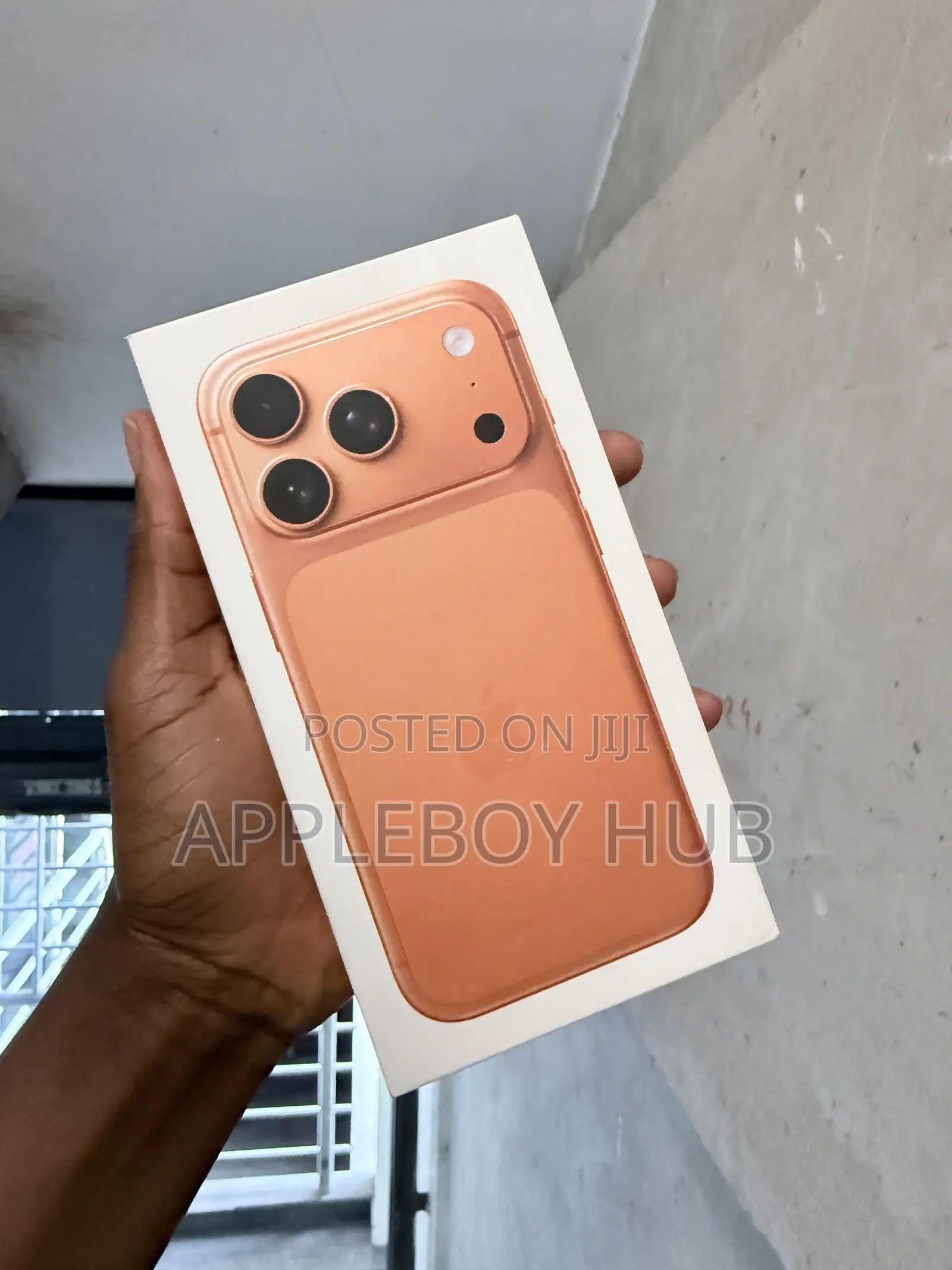 New Apple iPhone 17 Pro Max 256 GB Orange