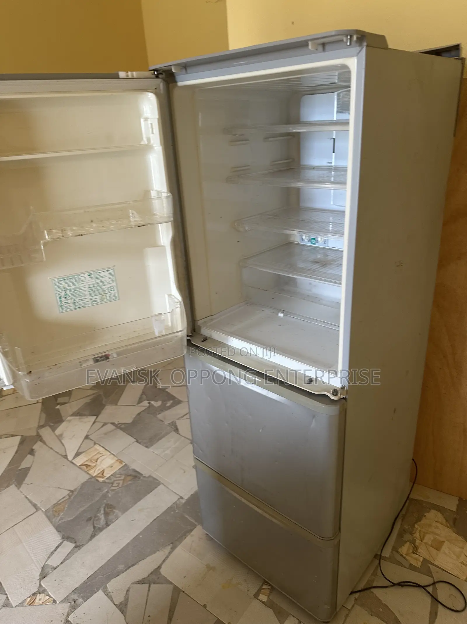 Sharp 350l Refrigerator