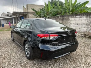 Toyota Corolla 2022 Black