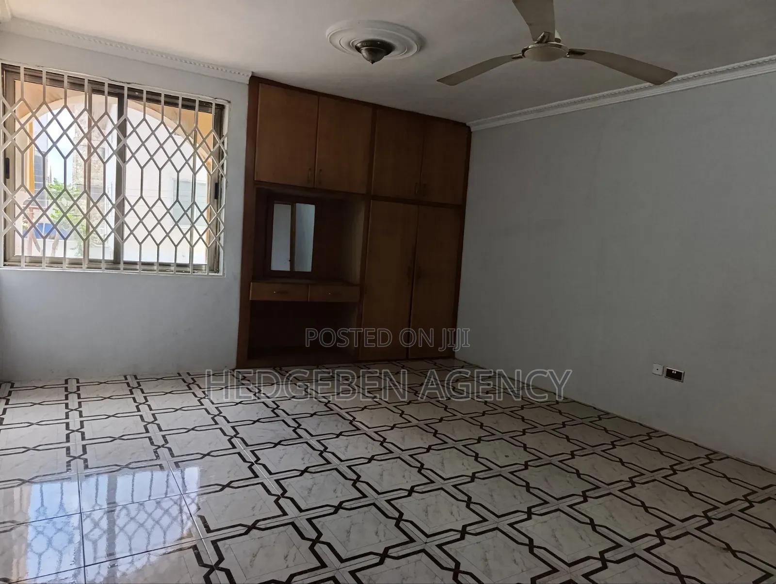 3bdrm Apartment in Adenta, Housing Down for rent