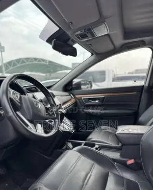 Honda CR-V Touring AWD 2019 Silver