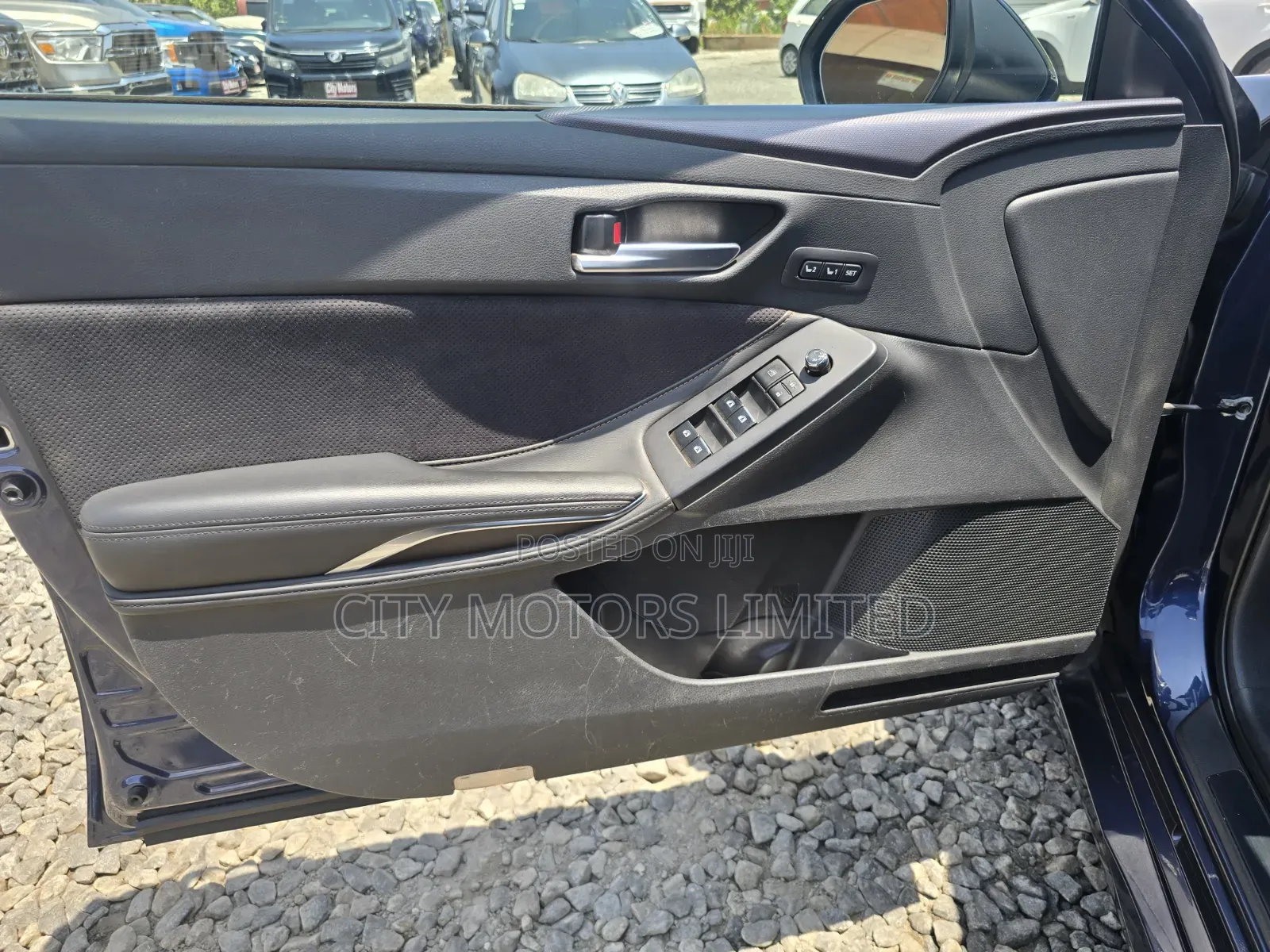 Toyota Avalon 2019 Blue