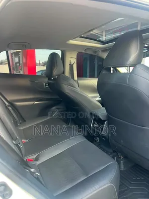 Toyota Venza 2022 White