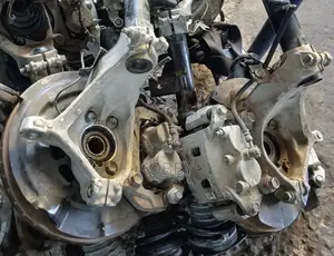 Rogue 2020,2021,2022,2023,2024,2025 Front Hub Shocks Korea/Japan Used