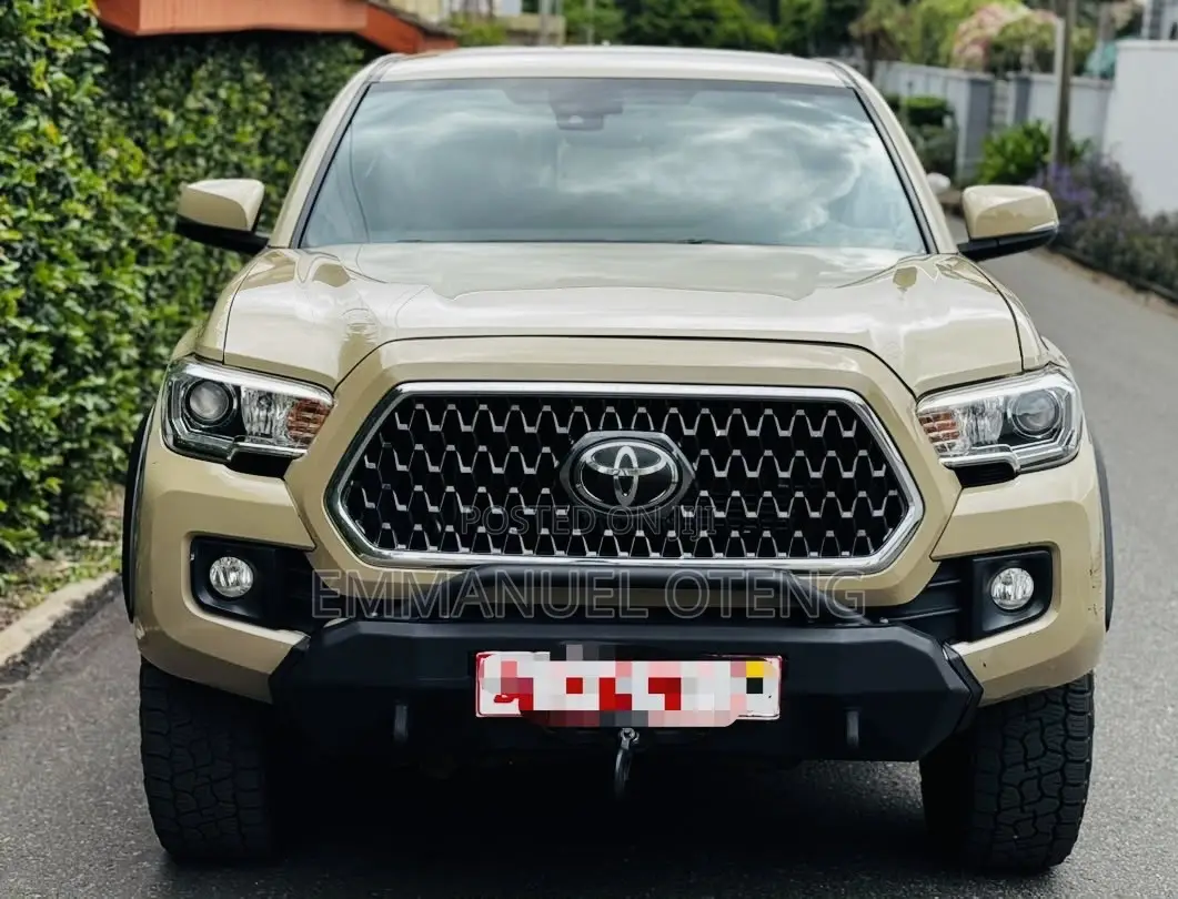 Toyota Tacoma 2019 Gold