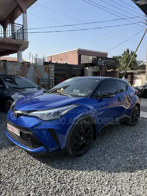 Toyota C-HR Limited 2021 Blue