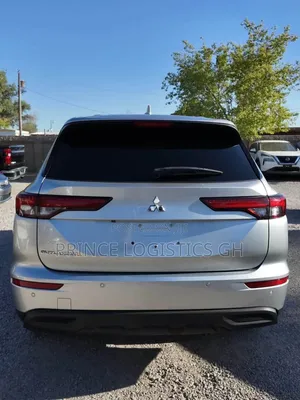Mitsubishi Outlander SE 2022 Silver