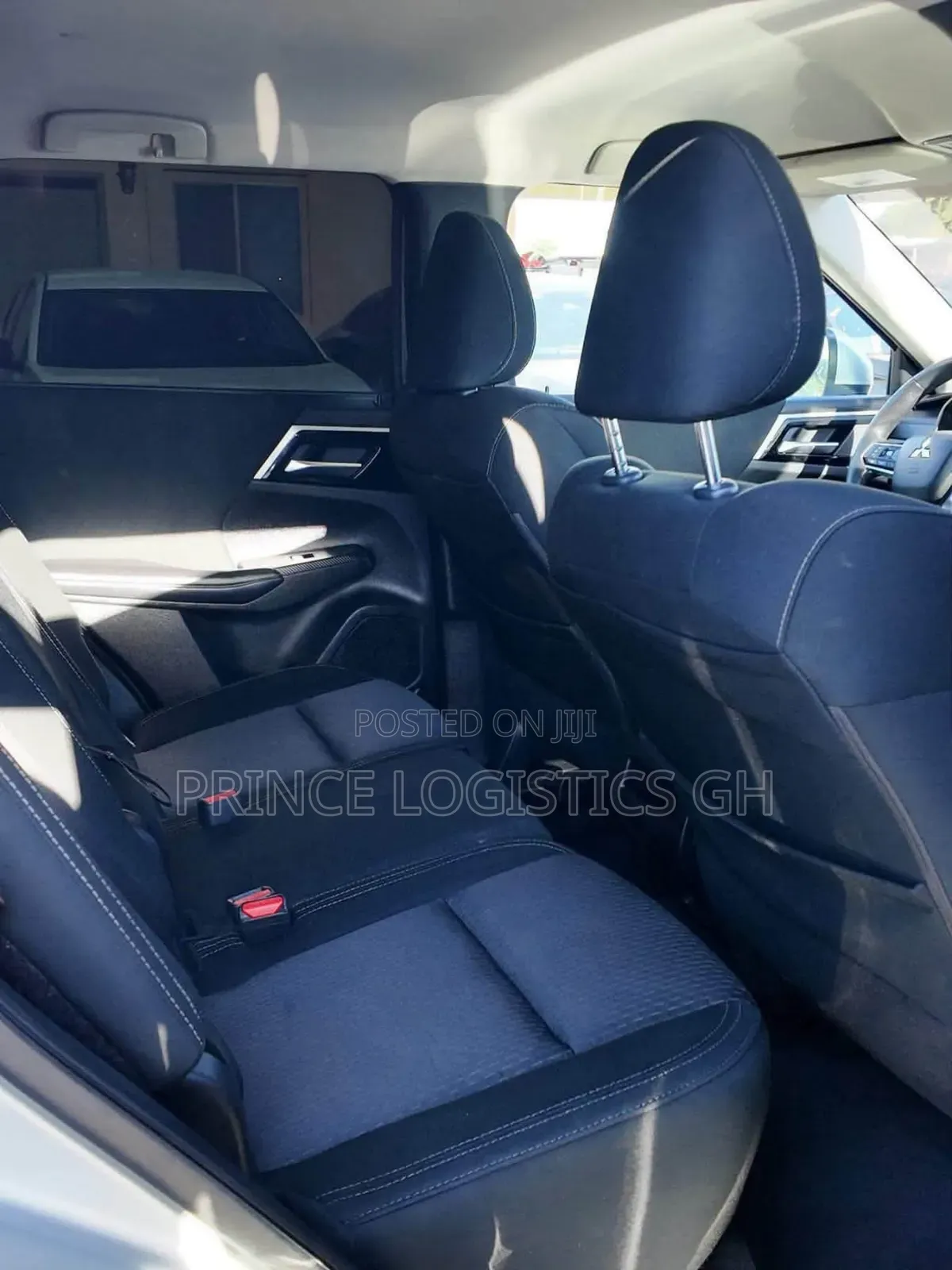 Mitsubishi Outlander SE 2022 Silver