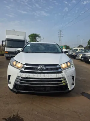 Toyota Highlander XLE 4x4 V6 (3.5L 6cyl 8A) 2018 White