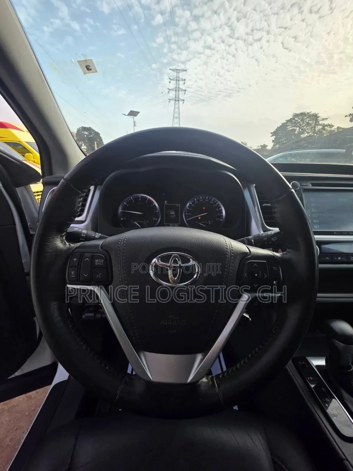 Toyota Highlander XLE 4x4 V6 (3.5L 6cyl 8A) 2018 White