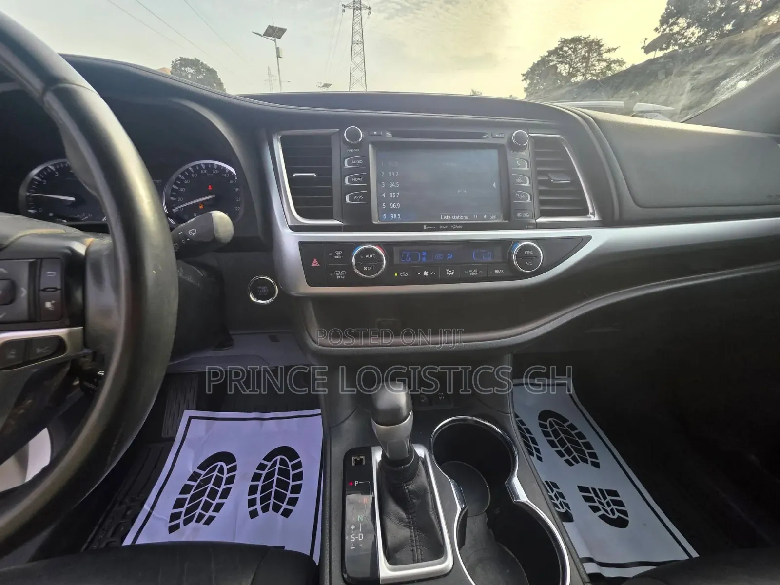 Toyota Highlander XLE 4x4 V6 (3.5L 6cyl 8A) 2018 White